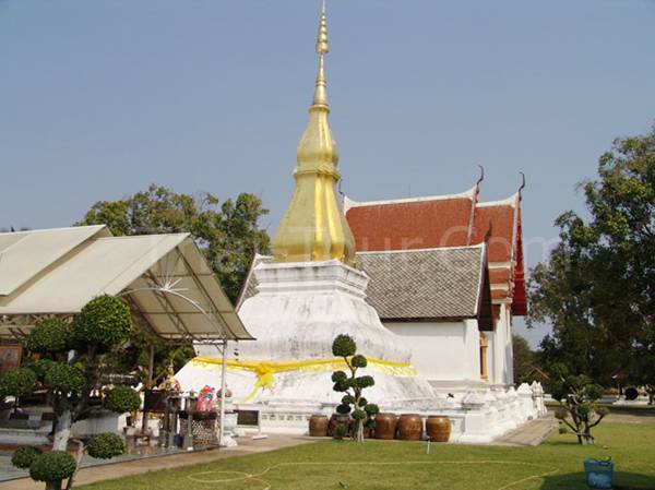 Description: http://www.thai-tour.com/attractions/pic/1223179799a.jpg