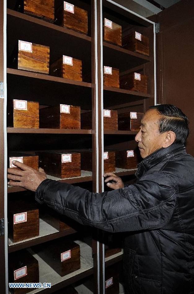 Photo taken on Nov. 21, 2012 shows the Palm-Leaf Manuscripts of Buddhist Sutras preserved at the museum in Lhasa, capital of southwest China's Tibet Autonomous Region.