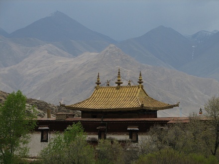 Description: http://shambhalasun.com/news/wp-content/uploads/2012/06/sera-monastery.jpg