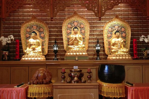 http://i3.getwestlondon.co.uk/incoming/article11789426.ece/ALTERNATES/s615/Buddhist-temple-westminster.jpg