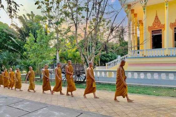 Description: The monks have planted more than 3,000 trees and grow rice and vegetables. From phnompenhpost.com