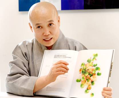 Herald Interview] Respecting food for enlightenment